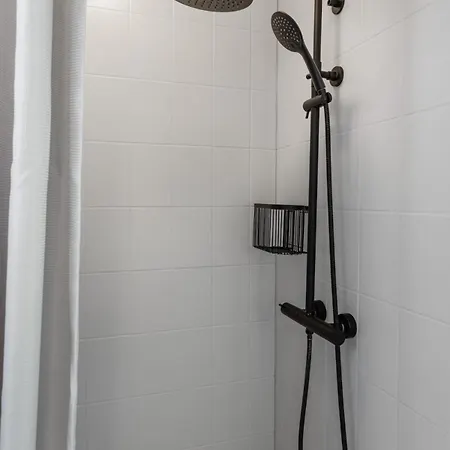 Big Near Perfect Bathing Feriehus *